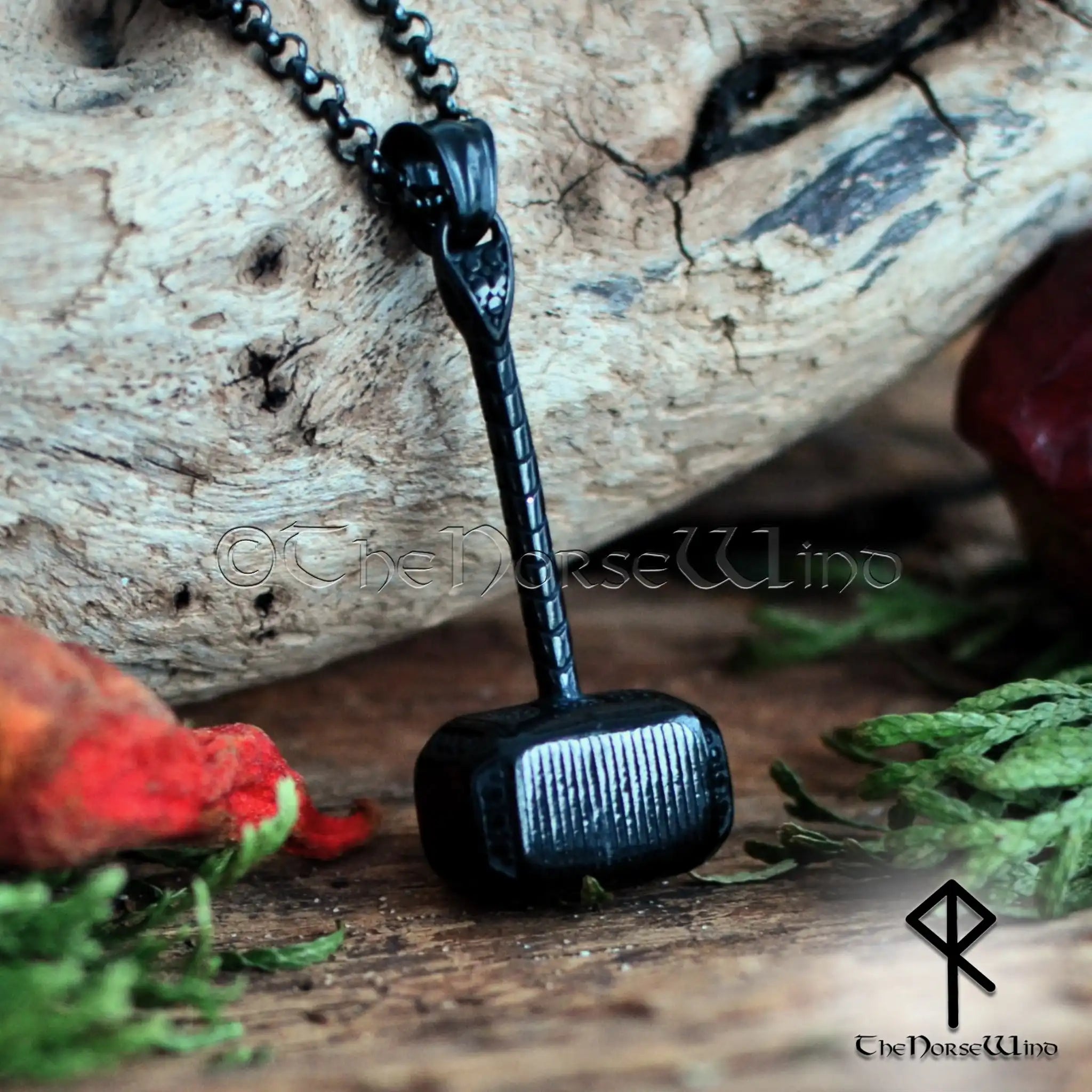 Black Thor's Hammer Necklace - Viking Mjolnir Pendant | The Norse Wind Black Thor's Hammer Necklace - Viking Mjolnir Pendant | The Norse Wind