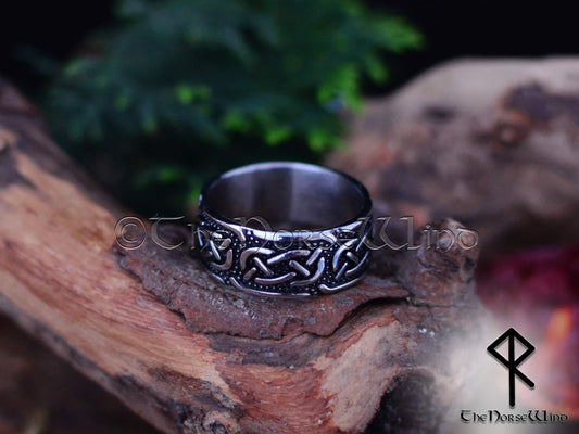 Handmade Viking Band Ring: Detailed Celtic Knotwork Engraving - The Norse Wind