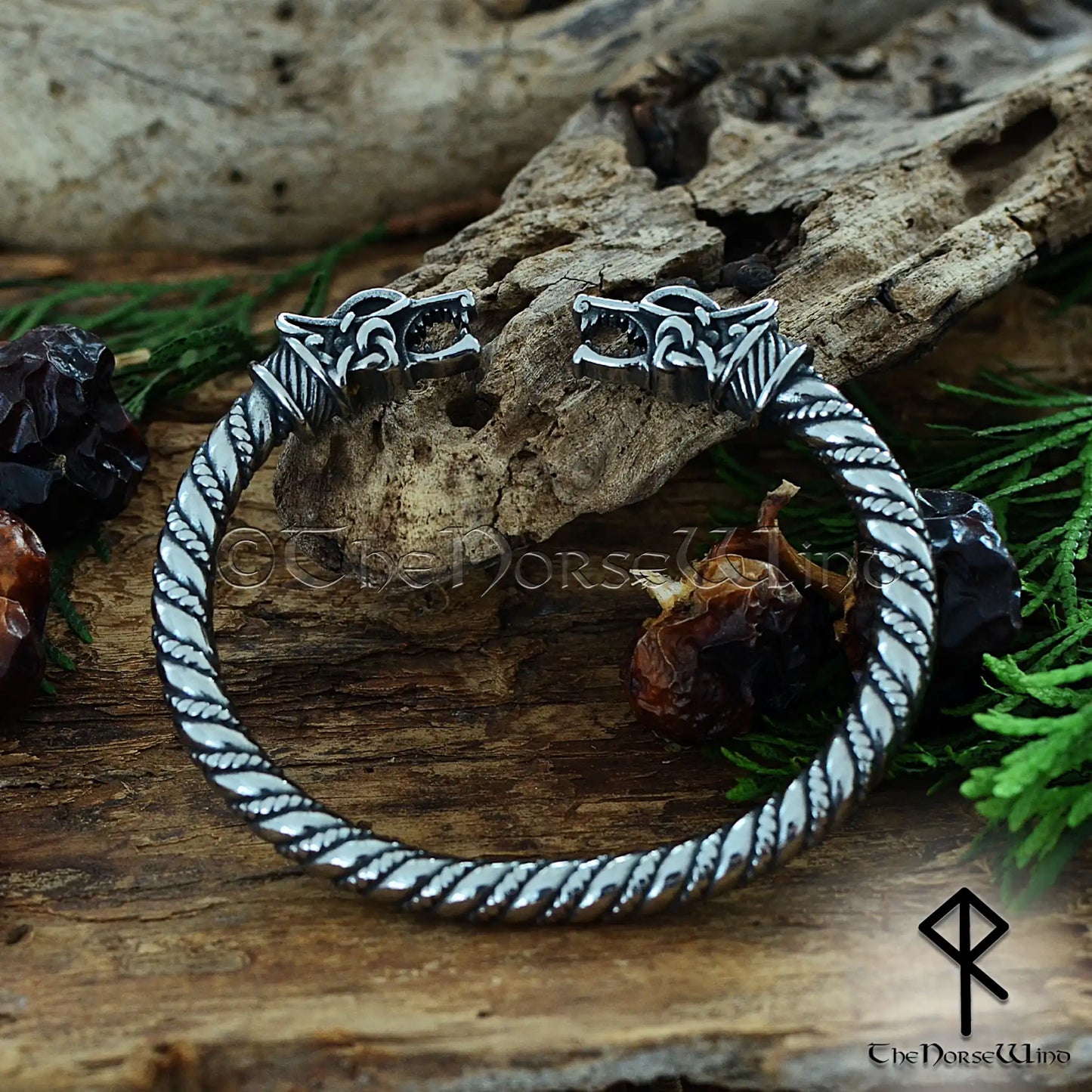 Silver bracelet with Fenrir wolf heads