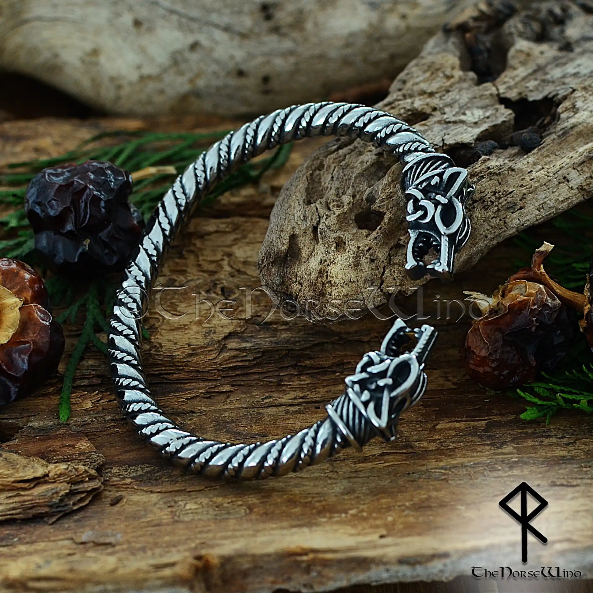 Men’s Viking bracelet with twisted steel band and Fenrir wolf heads