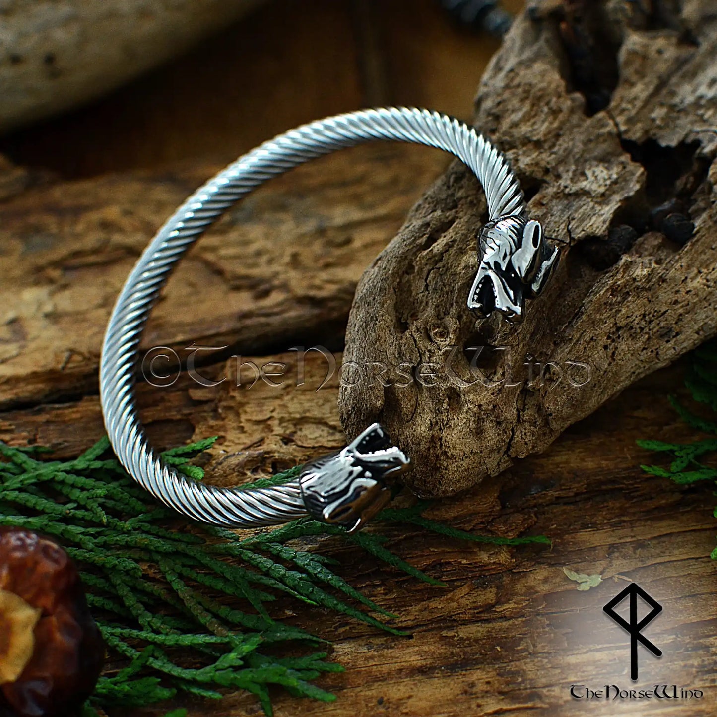 Fenrir Wolf Viking Bracelet, made of Stainless Steel Norse Arm Ring, Adjustable Wolf Head Cuff