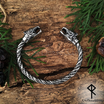Freya’s Cats Viking bracelet in stainless steel with Bygul and Trjegul cat heads