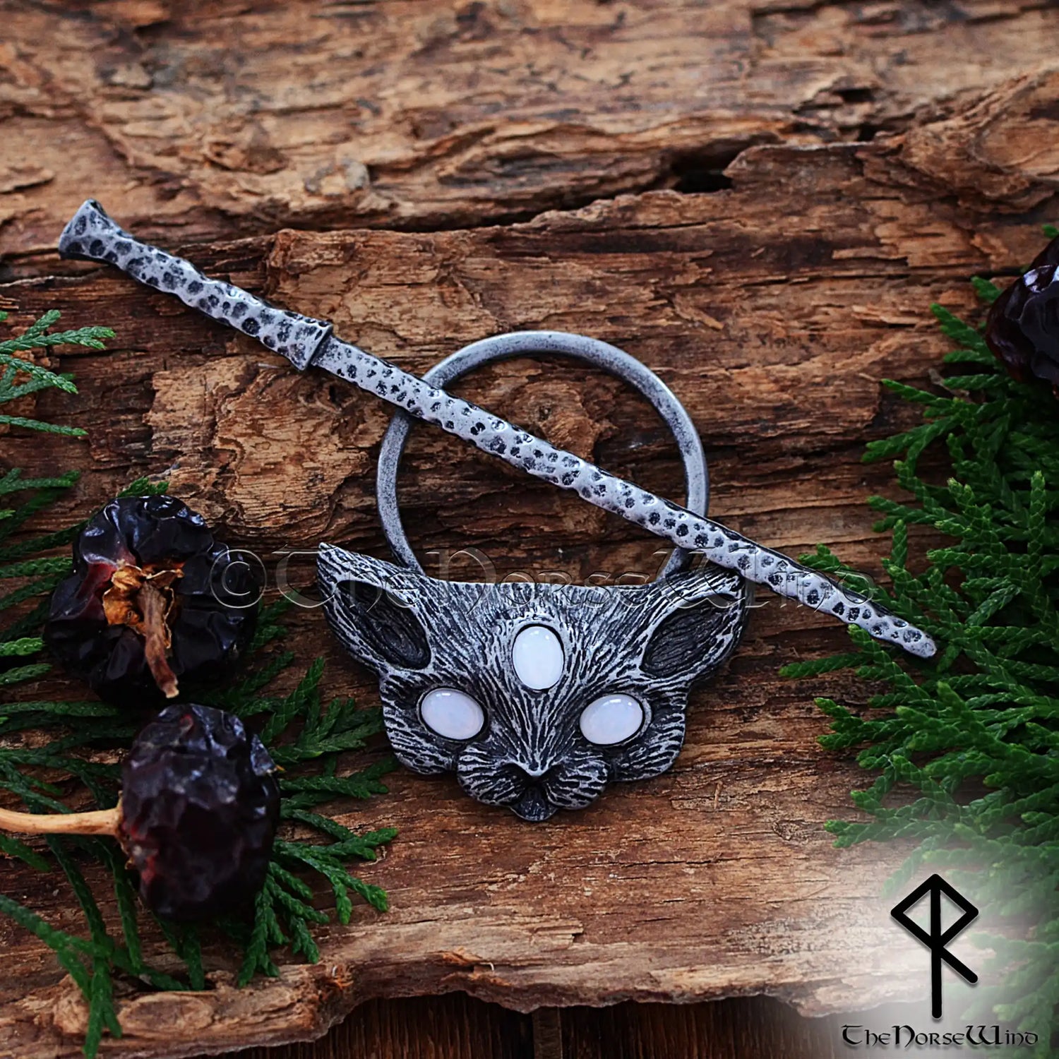 Freya’s Cat Viking Hairpin - The Norse Wind