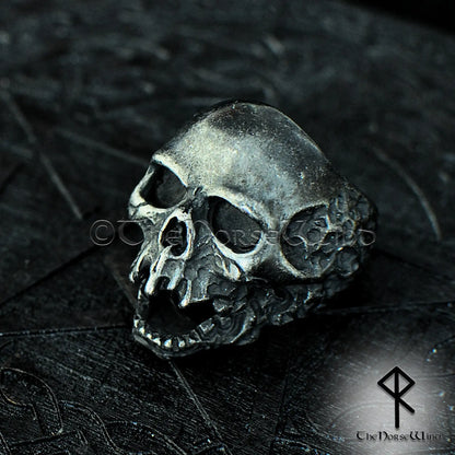 Gothic Totenkopf Ring – Gunmetal Edelstahl | Massiver Horror Totenkopf Biker Ring