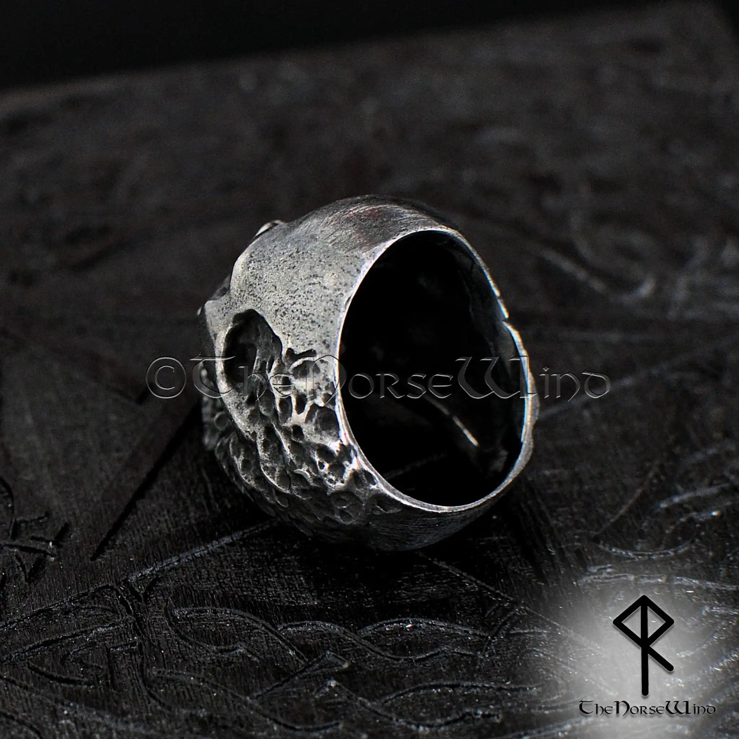 Gothic Totenkopf Ring – Gunmetal Edelstahl | Massiver Horror Totenkopf Biker Ring