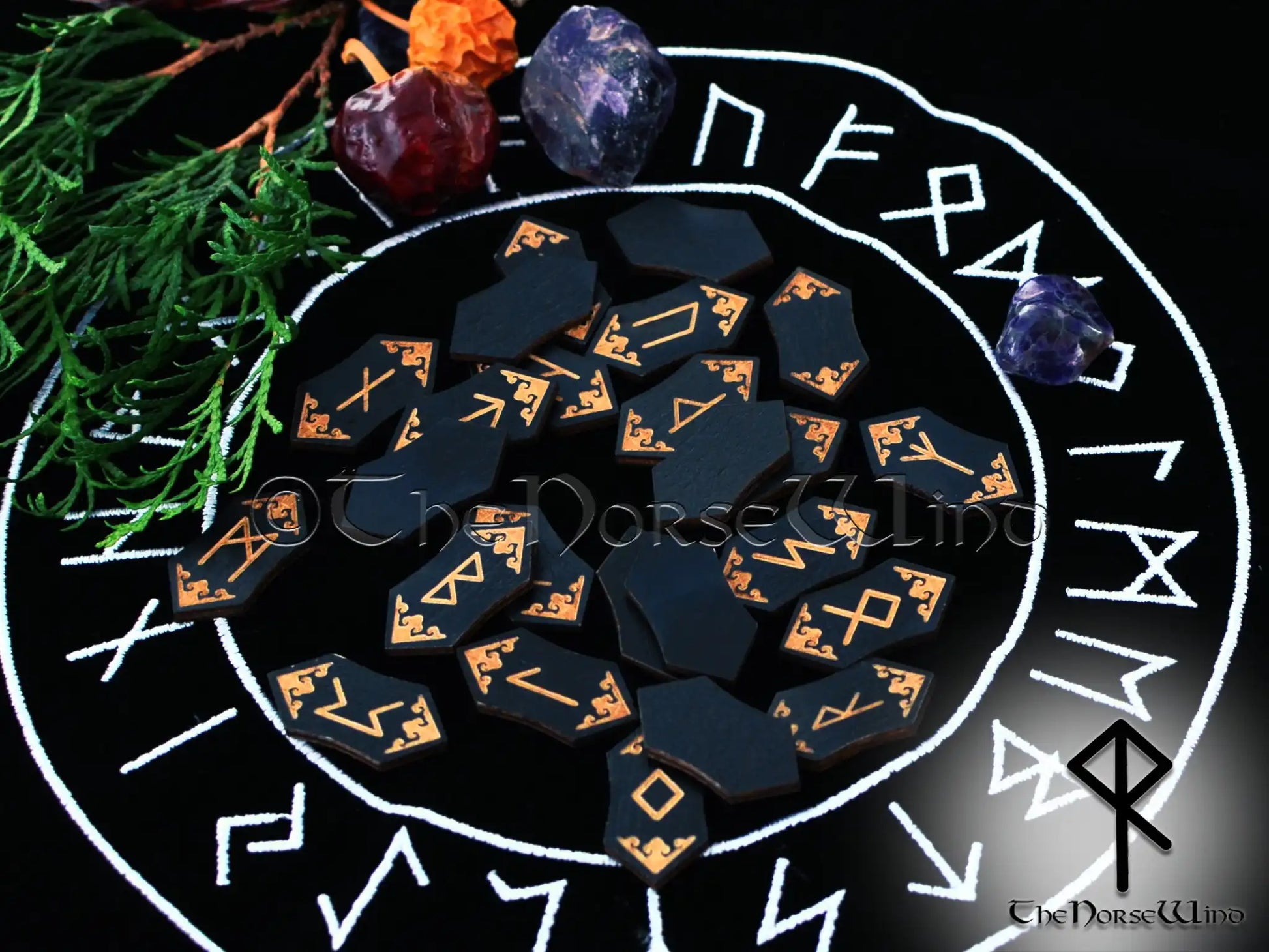 Elder Futhark Viking Runes Set - Black Wood with Vegvisir Pouch – The ...