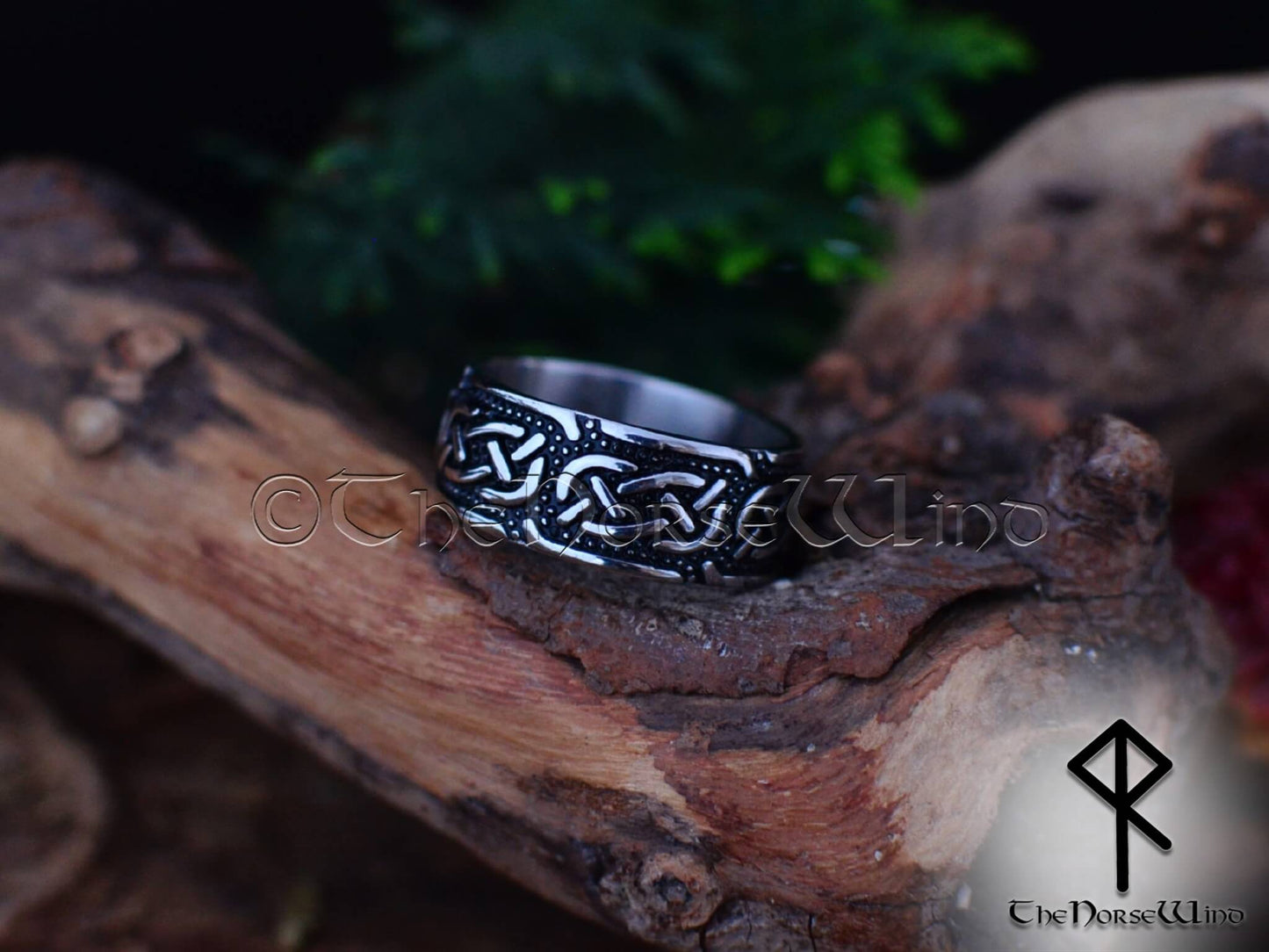 Handmade Viking Band Ring: Detailed Celtic Knotwork Engraving